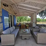 House Toma Holiday home *