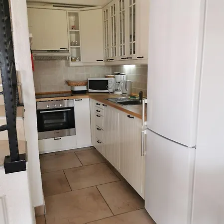 House Toma 펜션 Oklaj