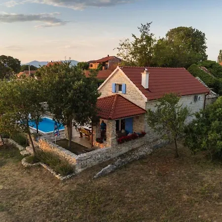 Nyaraló House Toma