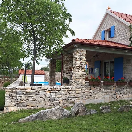 Holiday home House Toma *
