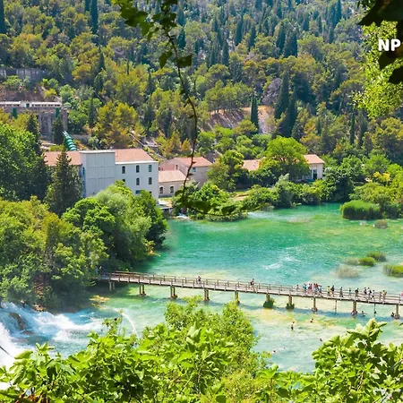 Vakantiehuis House Toma *