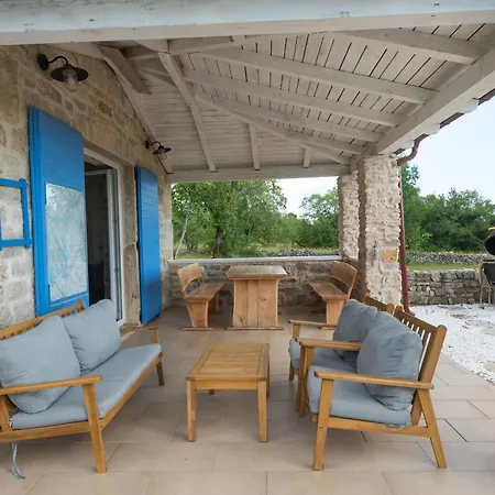 Holiday home House Toma Oklaj