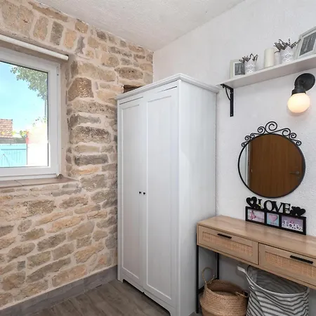 Holiday home House Toma Oklaj