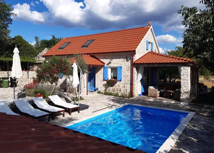 House Toma Vakantiehuis Oklaj