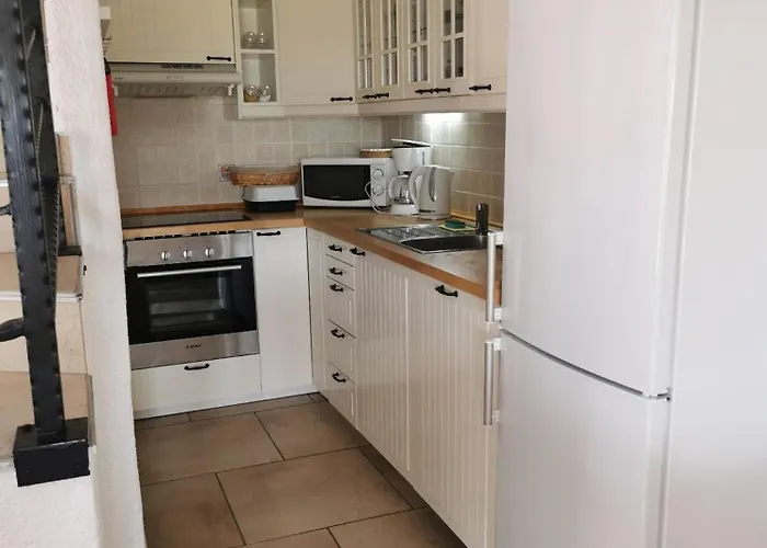 House Toma Holiday home Oklaj