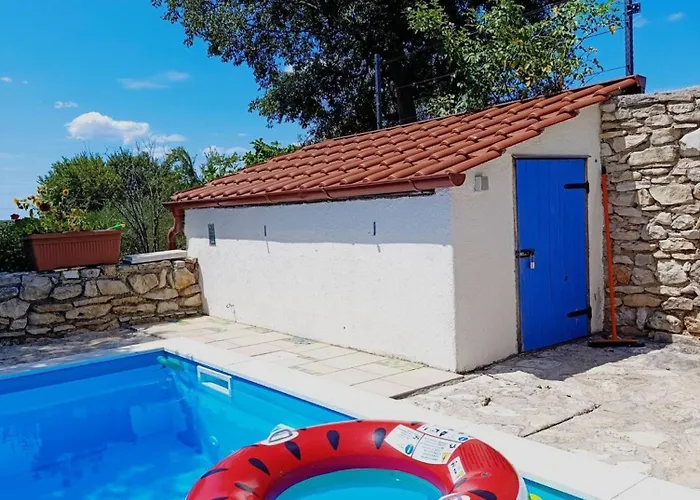 בית נופש House Toma Oklaj