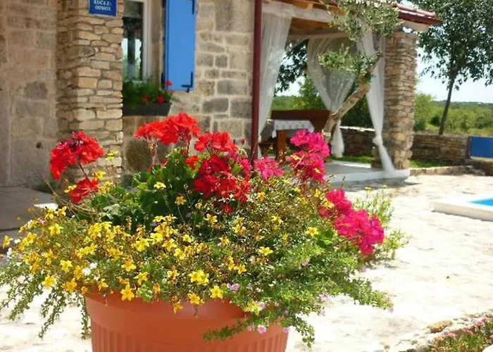 Holiday home House Toma Oklaj